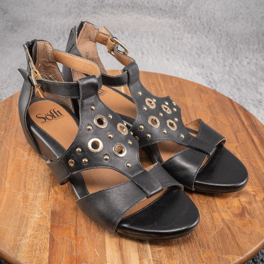 Söfft 8.5 Gretchen Black Sandals Shoes Leather Gold Grommets Rubber Sole Travel